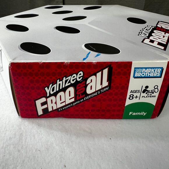 Yahtzee Free for All board game complete - Picture 4 of 7
